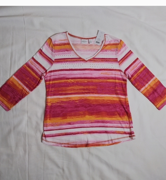 CHICO'S Weekends Top - Picture 2 of 10